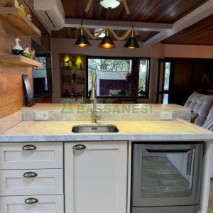 Chácara com 325m², 4 dormitórios, 3 vagas, no bairro Pedancino em Caxias do Sul para Comprar