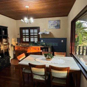 Chácara com 325m², 4 dormitórios, 3 vagas, no bairro Pedancino em Caxias do Sul para Comprar