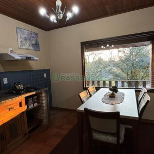 Chácara com 325m², 4 dormitórios, 3 vagas, no bairro Pedancino em Caxias do Sul para Comprar