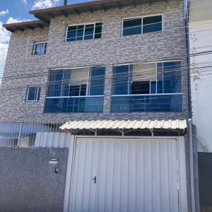 Casa com 403m², 3 dormitórios, 1 vaga, no bairro Charqueadas em Caxias do Sul para Comprar
