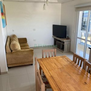 Casa com 403m², 3 dormitórios, 1 vaga, no bairro Charqueadas em Caxias do Sul para Comprar