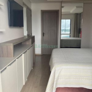 Casa com 403m², 3 dormitórios, 1 vaga, no bairro Charqueadas em Caxias do Sul para Comprar