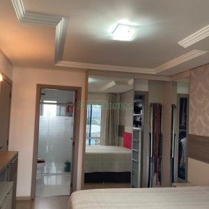 Casa com 403m², 3 dormitórios, 1 vaga, no bairro Charqueadas em Caxias do Sul para Comprar