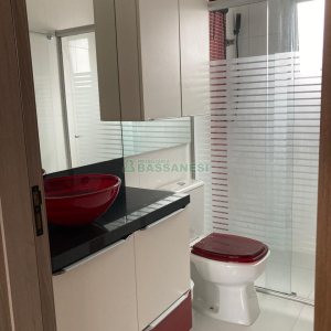 Casa com 403m², 3 dormitórios, 1 vaga, no bairro Charqueadas em Caxias do Sul para Comprar