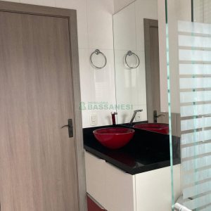 Casa com 403m², 3 dormitórios, 1 vaga, no bairro Charqueadas em Caxias do Sul para Comprar