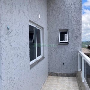 Casa com 403m², 3 dormitórios, 1 vaga, no bairro Charqueadas em Caxias do Sul para Comprar