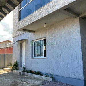 Casa com 403m², 3 dormitórios, 1 vaga, no bairro Charqueadas em Caxias do Sul para Comprar