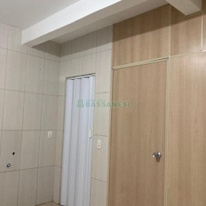 Casa com 403m², 3 dormitórios, 1 vaga, no bairro Charqueadas em Caxias do Sul para Comprar
