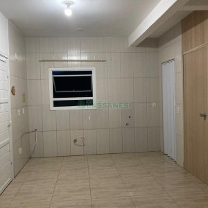 Casa com 403m², 3 dormitórios, 1 vaga, no bairro Charqueadas em Caxias do Sul para Comprar