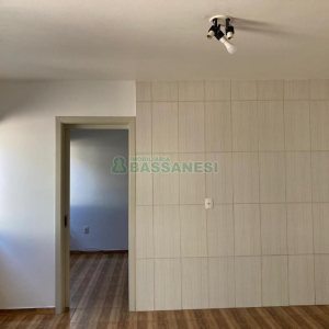 Casa com 403m², 3 dormitórios, 1 vaga, no bairro Charqueadas em Caxias do Sul para Comprar