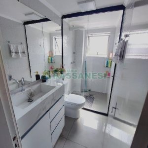 Apto Mobiliado com 80m², 2 dormitórios, 1 vaga, no bairro Sagrada Família em Caxias do Sul para Alugar