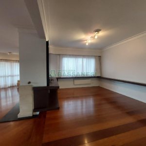 Apartamento com 250m², 3 dormitórios, 4 vagas, no bairro Madureira em Caxias do Sul para Comprar