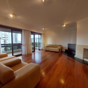 Apartamento com 250m², 3 dormitórios, 4 vagas, no bairro Madureira em Caxias do Sul para Comprar