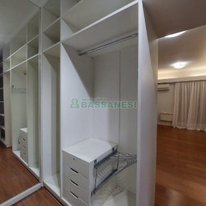 Apartamento com 250m², 3 dormitórios, 4 vagas, no bairro Madureira em Caxias do Sul para Comprar
