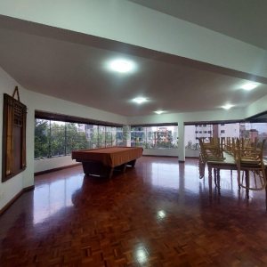 Apartamento com 250m², 3 dormitórios, 4 vagas, no bairro Madureira em Caxias do Sul para Comprar