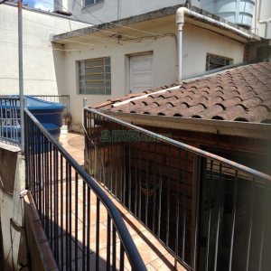 Casa com 208m², 2 dormitórios, 1 vaga, no bairro São Leopoldo em Caxias do Sul para Comprar