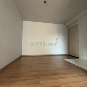 Apartamento com 51m², 2 dormitórios, 1 vaga, no bairro São Caetano em Caxias do Sul para Alugar