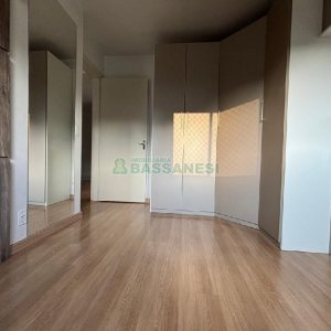 Apartamento com 51m², 2 dormitórios, 1 vaga, no bairro São Caetano em Caxias do Sul para Alugar