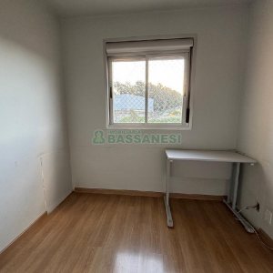 Apartamento com 51m², 2 dormitórios, 1 vaga, no bairro São Caetano em Caxias do Sul para Alugar