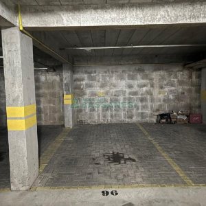 Apartamento com 51m², 2 dormitórios, 1 vaga, no bairro São Caetano em Caxias do Sul para Alugar