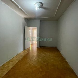 Apartamento com 90m², 2 dormitórios, 1 vaga, no bairro Centro em Caxias do Sul para Comprar