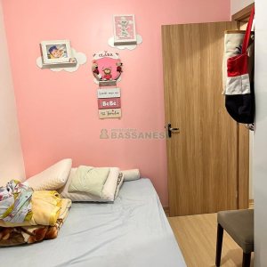 Apartamento com 53m², 2 dormitórios, 1 vaga, no bairro Vinhedos em Caxias do Sul para Comprar