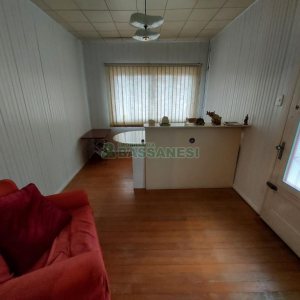 Casa com 450m², 5 dormitórios, 2 vagas, no bairro Centro em Caxias do Sul para Comprar