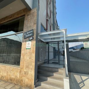 Apartamento com 66m², 2 dormitórios, no bairro Nossa Senhora de Lourdes em Caxias do Sul para Comprar