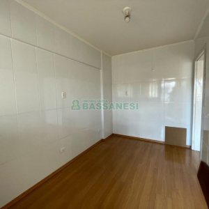 Apartamento com 66m², 2 dormitórios, no bairro Nossa Senhora de Lourdes em Caxias do Sul para Comprar