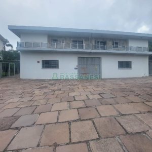 Pavilhão com 300m², no bairro De Lazzer em Caxias do Sul para Alugar