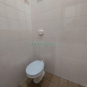 Pavilhão com 300m², no bairro De Lazzer em Caxias do Sul para Alugar