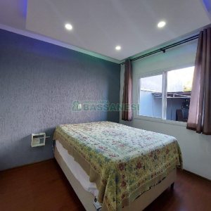 Apto Mobiliado com 55m², 2 dormitórios, 1 vaga, no bairro Vinhedos em Caxias do Sul para Comprar