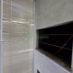 Apto Mobiliado com 55m², 2 dormitórios, 1 vaga, no bairro Vinhedos em Caxias do Sul para Comprar