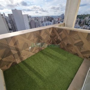 Apto Mobiliado com 84m², 1 dormitório, 2 vagas, no bairro Centro em Caxias do Sul para Alugar