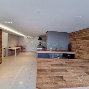 Apto Mobiliado com 84m², 1 dormitório, 2 vagas, no bairro Centro em Caxias do Sul para Alugar