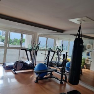 Apto Mobiliado com 84m², 1 dormitório, 2 vagas, no bairro Centro em Caxias do Sul para Alugar