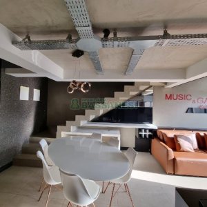 Apto Mobiliado com 84m², 1 dormitório, 2 vagas, no bairro Centro em Caxias do Sul para Alugar