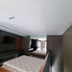 Apto Mobiliado com 84m², 1 dormitório, 2 vagas, no bairro Centro em Caxias do Sul para Alugar