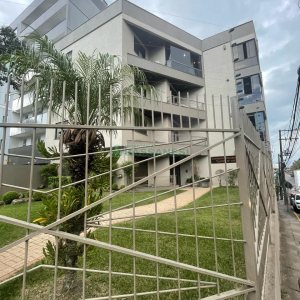 Apartamento com 77m², 2 dormitórios, 1 vaga, no bairro Madureira em Caxias do Sul para Comprar