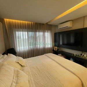 Apartamento com 230m², 3 dormitórios, 2 vagas, no bairro São Pelegrino em Caxias do Sul para Comprar