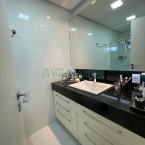 Apartamento com 230m², 3 dormitórios, 2 vagas, no bairro São Pelegrino em Caxias do Sul para Comprar