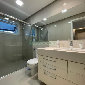 Apartamento com 230m², 3 dormitórios, 2 vagas, no bairro São Pelegrino em Caxias do Sul para Comprar