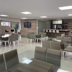 Apartamento com 230m², 3 dormitórios, 2 vagas, no bairro São Pelegrino em Caxias do Sul para Comprar