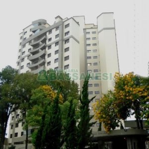 Apartamento com 100m², 3 dormitórios, 2 vagas, no bairro Pio X em Caxias do Sul para Alugar