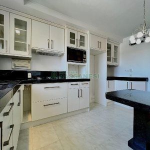 Apartamento com 100m², 3 dormitórios, 2 vagas, no bairro Pio X em Caxias do Sul para Alugar