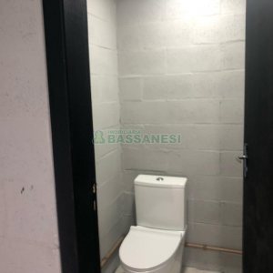 Pavilhão com 576m², no bairro Jardim das Hortências em Caxias do Sul para Alugar