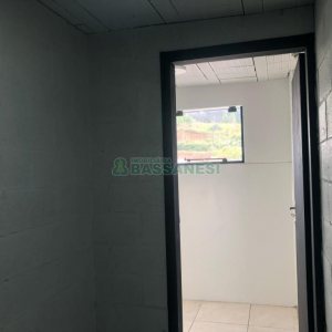 Pavilhão com 576m², no bairro Jardim das Hortências em Caxias do Sul para Alugar