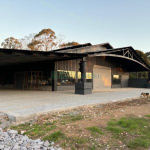 Pavilhão com 900m², no bairro São Luiz em Caxias do Sul para Alugar