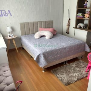 Casa com 221m², 3 dormitórios, 3 vagas, no bairro Petrópolis em Caxias do Sul para Comprar