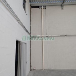 Pavilhão com 350m², no bairro Bela Vista em Caxias do Sul para Alugar